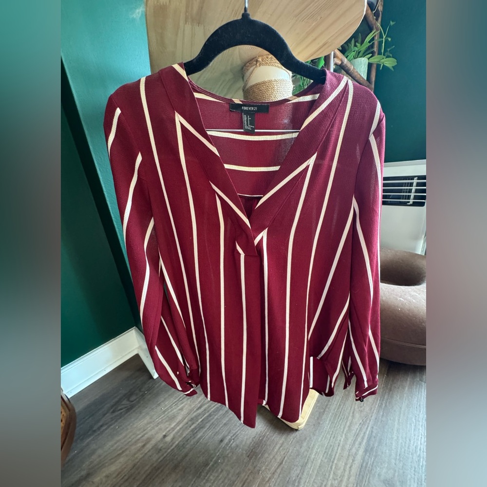 Forever 21 long sleeve v-neck blouse